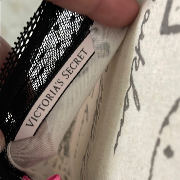 Victoria's Secret White & Black Leopard Print Camisole with Lace Size Small - Picture 5 of 6